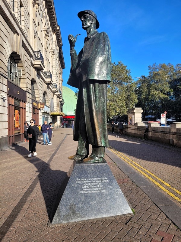 Statue of Sherlock Holmes, London